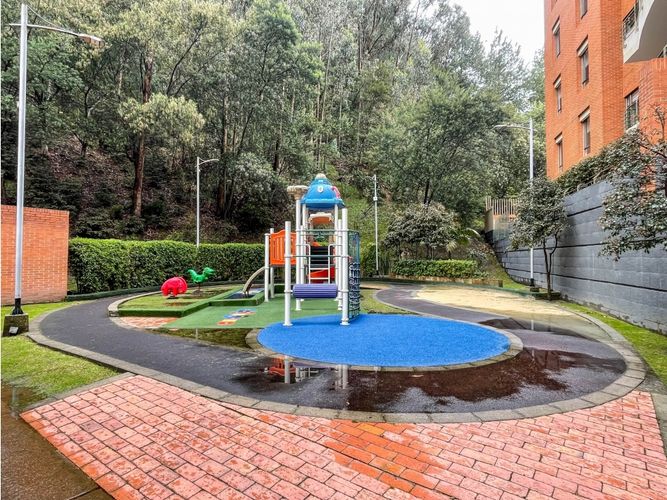 Apartamento de 3 alcobas en venta en Usaquen, Bogotá, 151 m² · foto 20 de 24