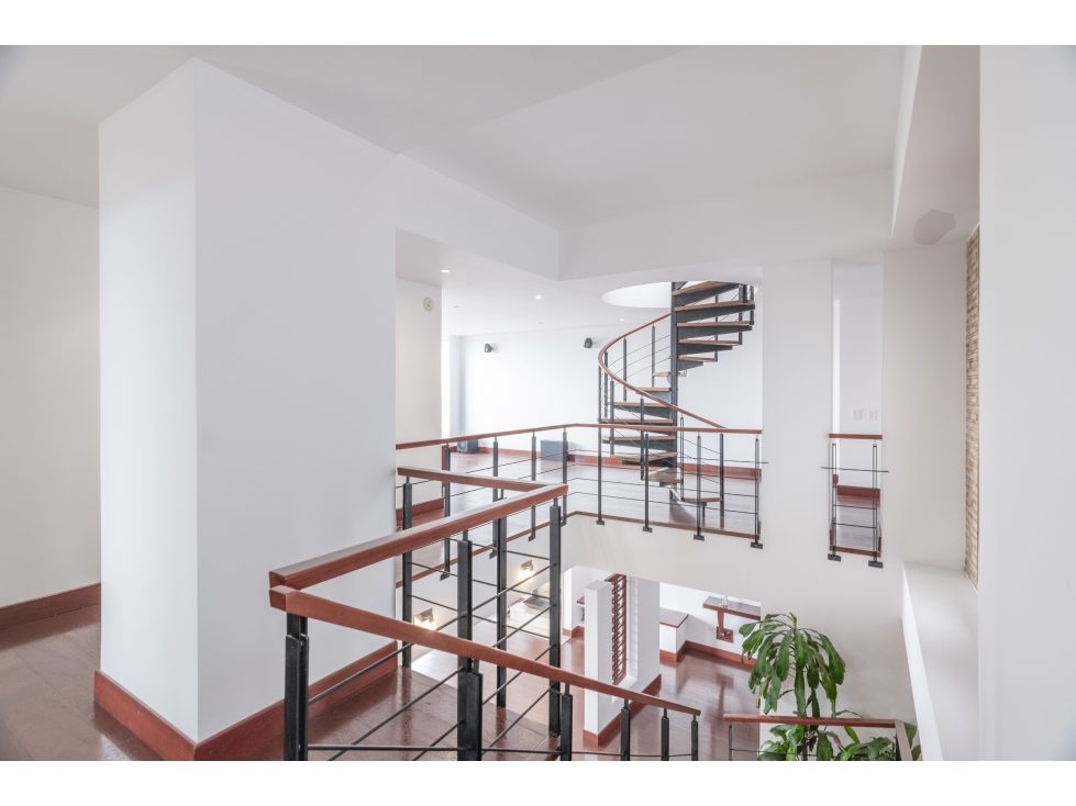 Apartamento en venta en Santa Barbara Alta, Bogotá · foto 7 de 24