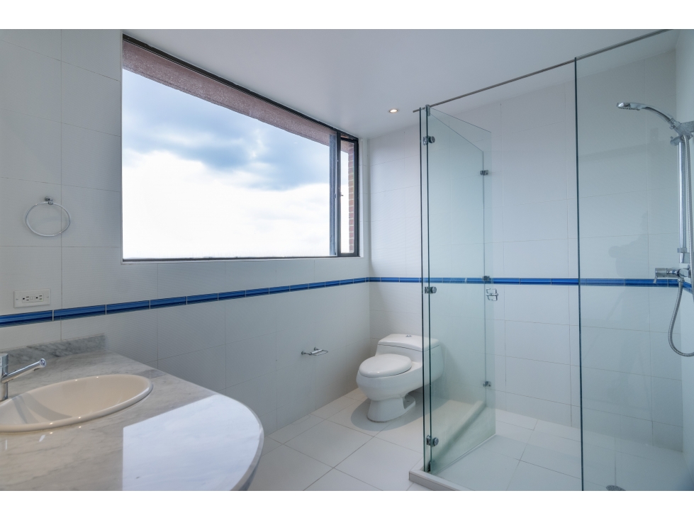 Apartamento en venta en Santa Barbara Alta, Bogotá · foto 11 de 24