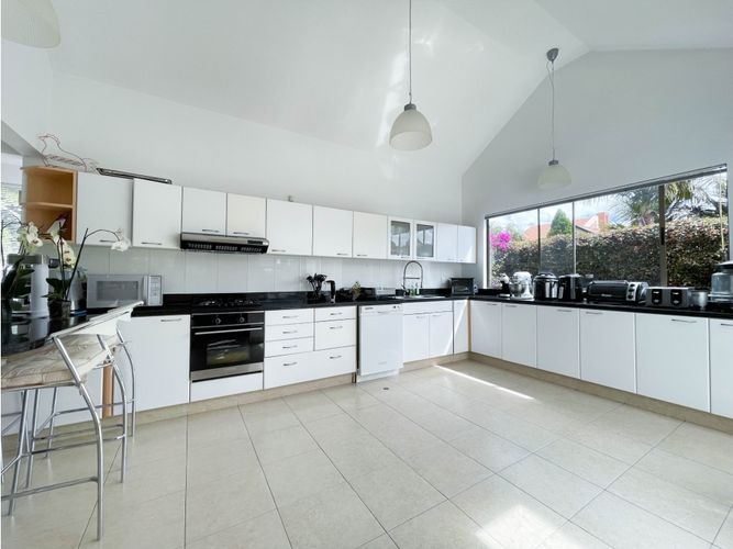 Casa de 4 alcobas en venta en Guaymaral, Bogotá, 406 m² · foto 9 de 24