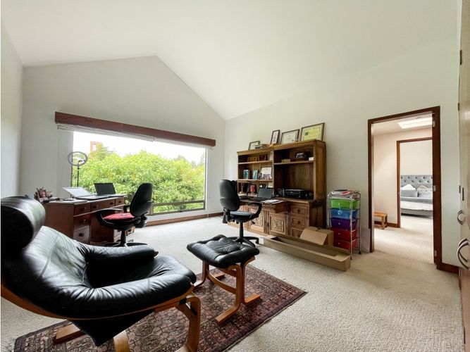 Casa de 4 alcobas en venta en Guaymaral, Bogotá, 406 m² · foto 17 de 24