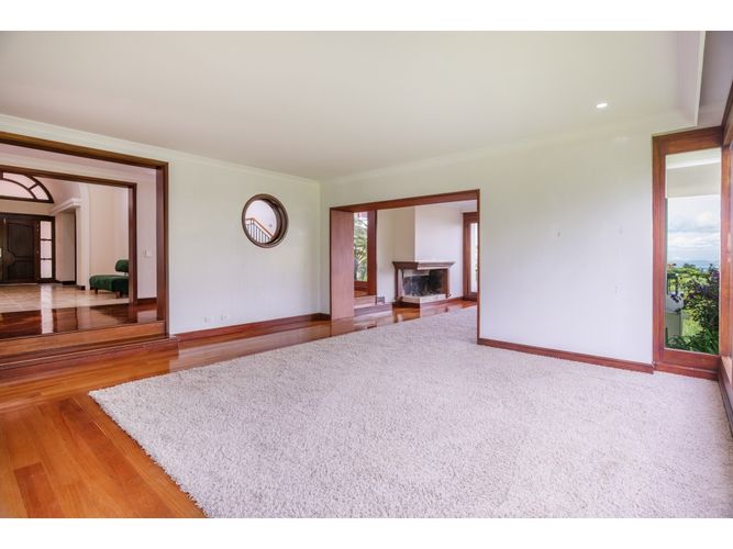 Casa de 5 alcobas en venta en Yerbabuena, Chía, 710 m² · foto 7 de 24