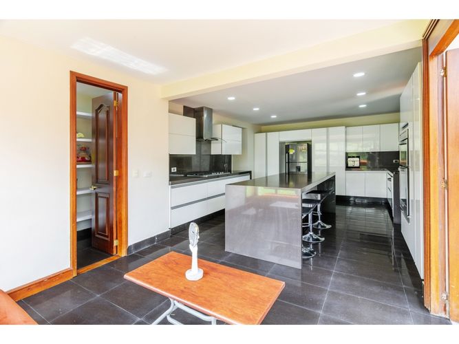Casa de 5 alcobas en venta en Yerbabuena, Chía, 710 m² · foto 10 de 24