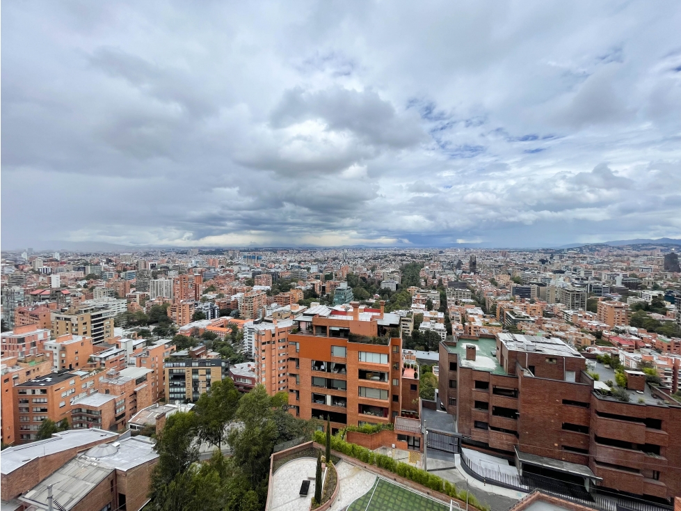 Apartamento en venta en Chicó Alto, Bogotá · foto 2 de 24