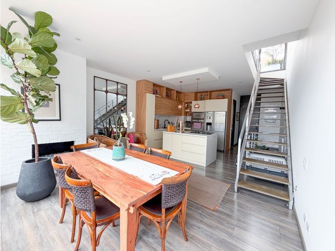 Apartamento de 2 alcobas en venta en La Cabrera, Bogotá, 131 m² · foto 2 de 15
