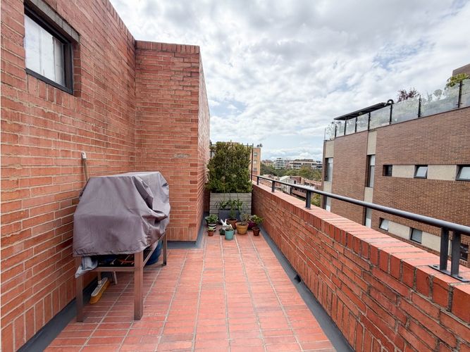 Apartamento de 2 alcobas en venta en La Cabrera, Bogotá, 131 m² · foto 10 de 15