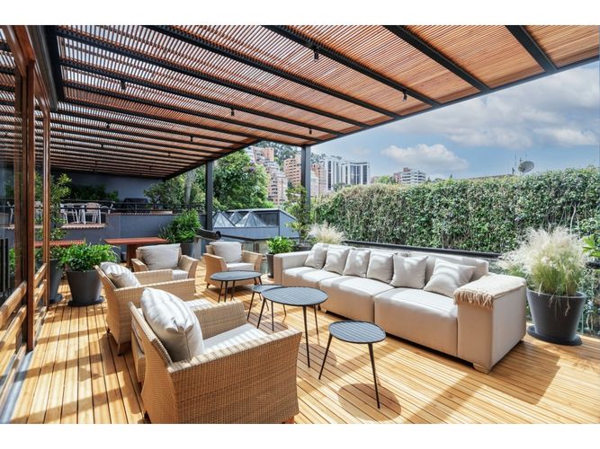 Apartamento de 4 alcobas en venta en Chico, Bogotá, 522 m² · foto 2 de 24