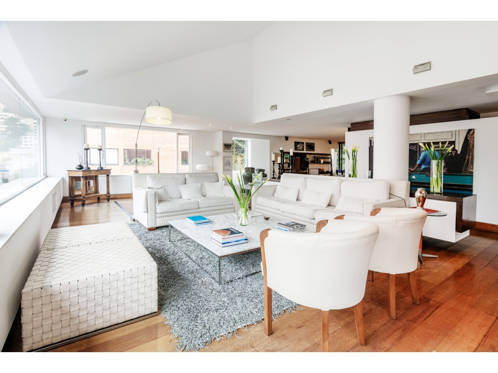 Apartamento en venta en Los Rosales, Bogotá · foto 2 de 24