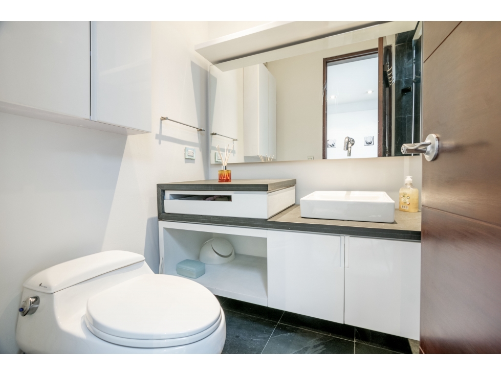 Apartamento en venta en Los Rosales, Bogotá · foto 10 de 24
