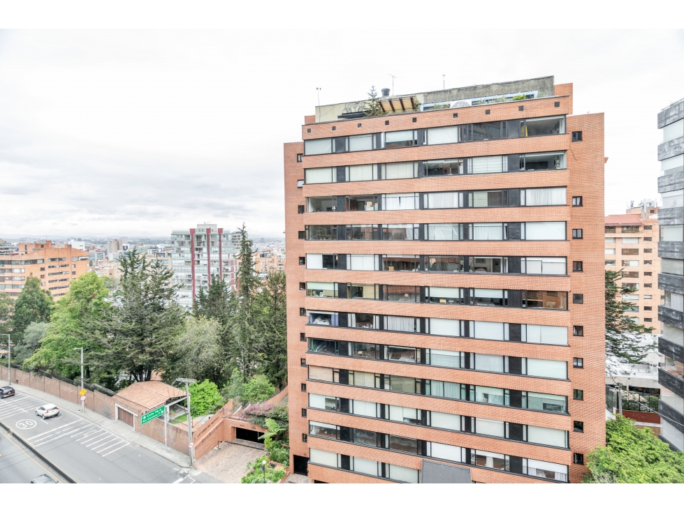 Apartamento en venta en Los Rosales, Bogotá · foto 16 de 24