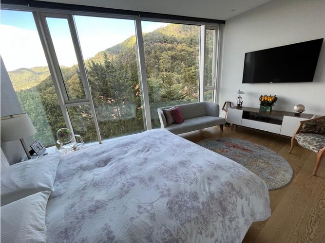Apartamento de 3 alcobas en venta en Chico, Bogotá, 395 m² · foto 14 de 18