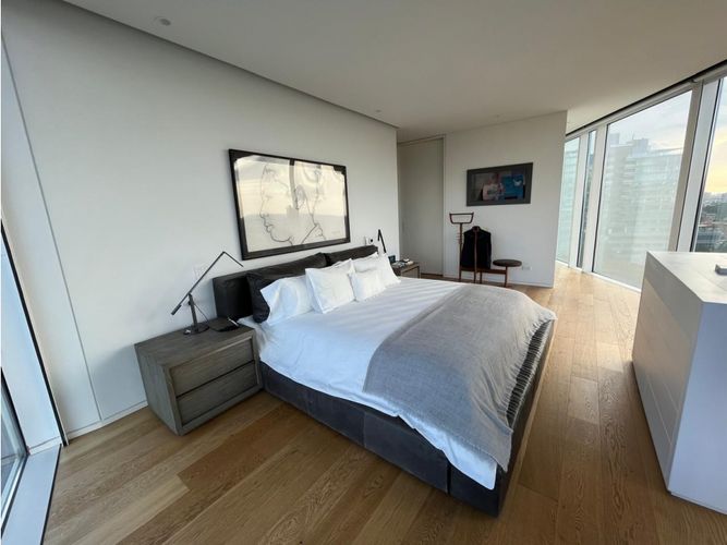 Apartamento de 3 alcobas en venta en Chico, Bogotá, 395 m² · foto 15 de 18
