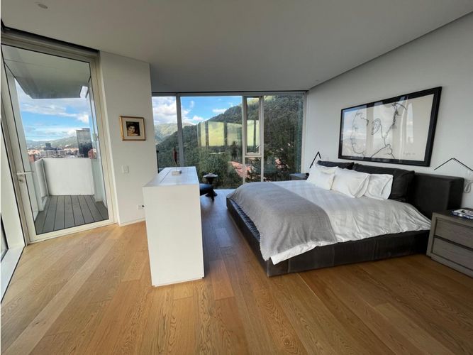 Apartamento de 3 alcobas en venta en Chico, Bogotá, 395 m² · foto 18 de 18