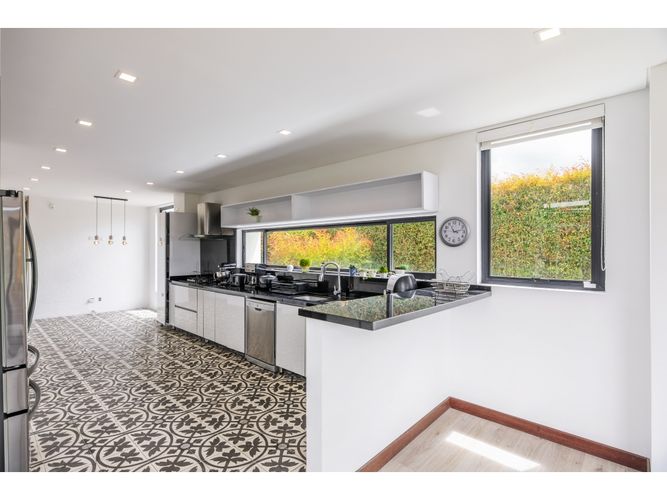 Apartaestudio en venta en Guaymaral, Bogotá, 400 m² · foto 6 de 24