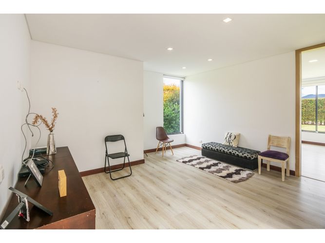 Apartaestudio en venta en Guaymaral, Bogotá, 400 m² · foto 14 de 24