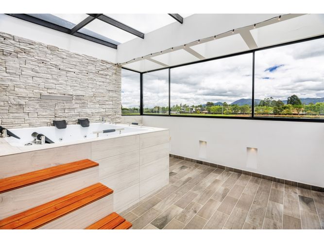 Apartaestudio en venta en Guaymaral, Bogotá, 400 m² · foto 22 de 24