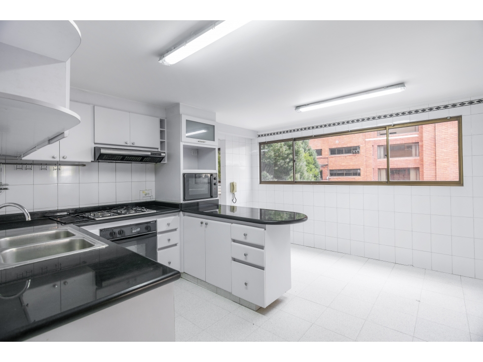 Apartamento en venta en Chicó Alto, Bogotá · foto 8 de 20