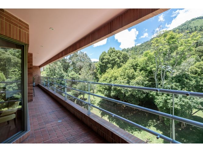 Apartamento de 3 alcobas en venta en Chicó Reservado, Bogotá, 291 m² · foto 4 de 24