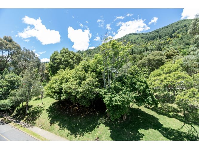 Apartamento de 3 alcobas en venta en Chicó Reservado, Bogotá, 291 m² · foto 18 de 24