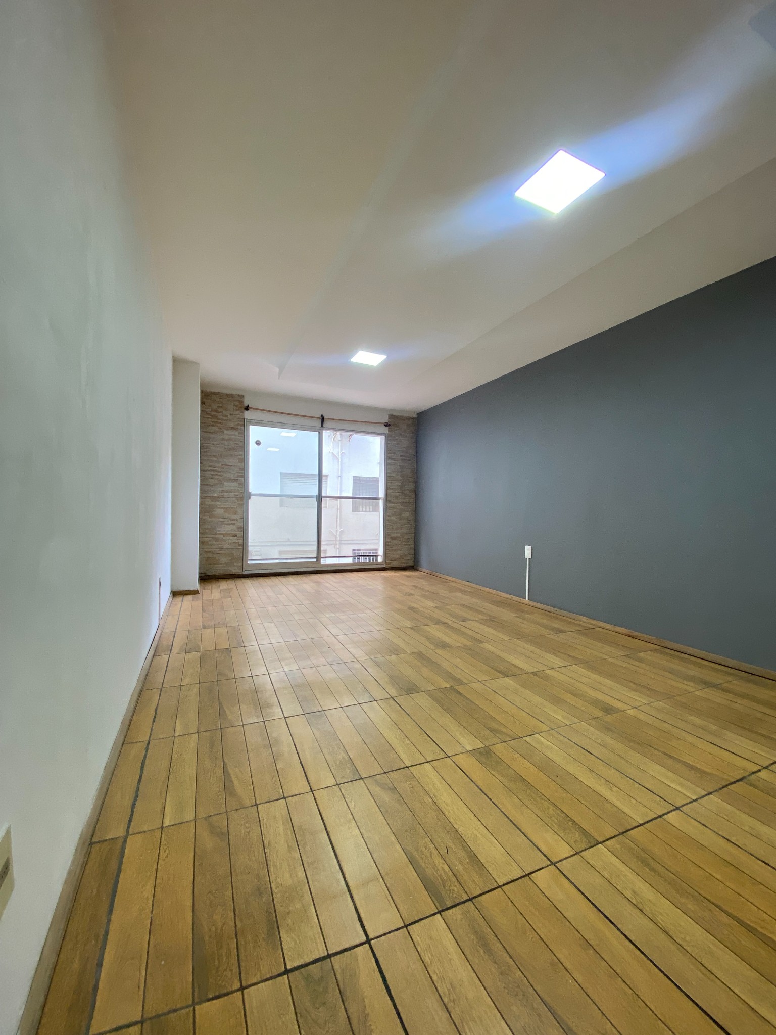 Venta de Monoambiente en Pocitos sobre Gabriel Pereira, a metros de rambla - Bild 4