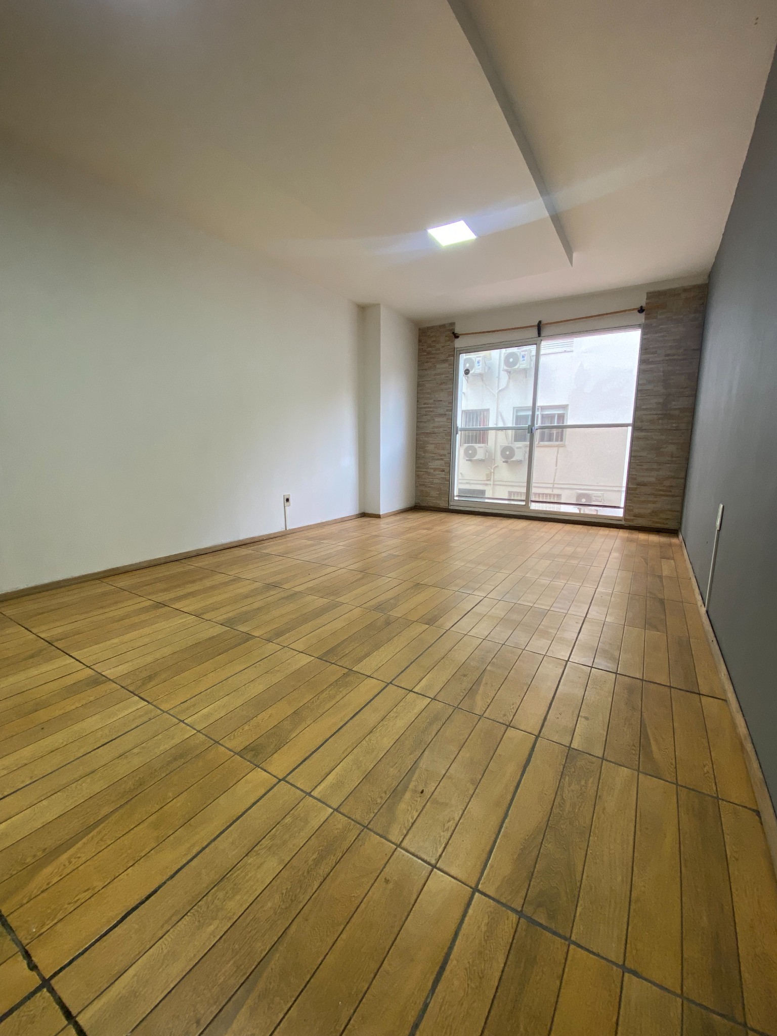 Venta de Monoambiente en Pocitos sobre Gabriel Pereira, a metros de rambla - Bild 3