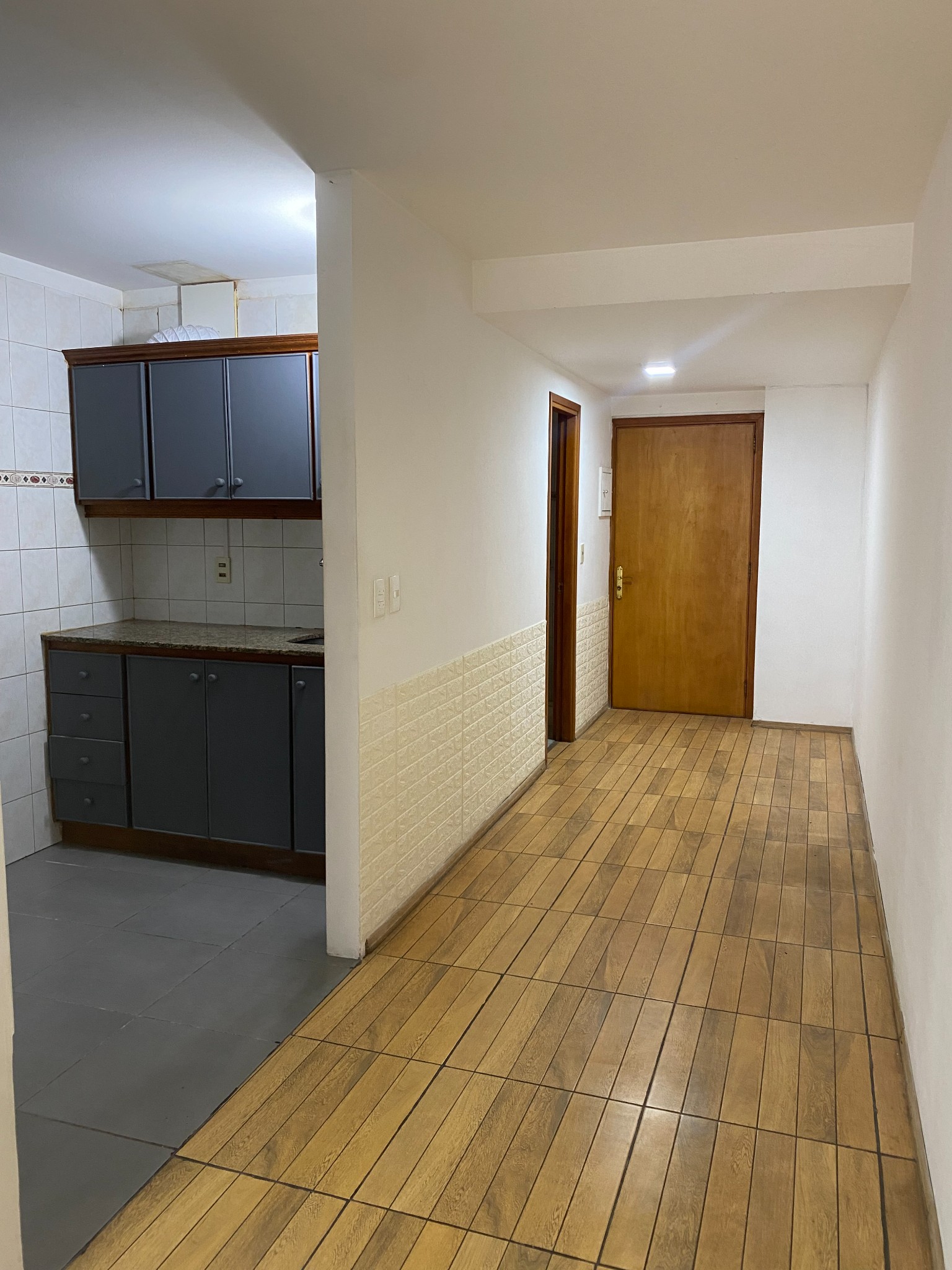 Venta de Monoambiente en Pocitos sobre Gabriel Pereira, a metros de rambla - Fler