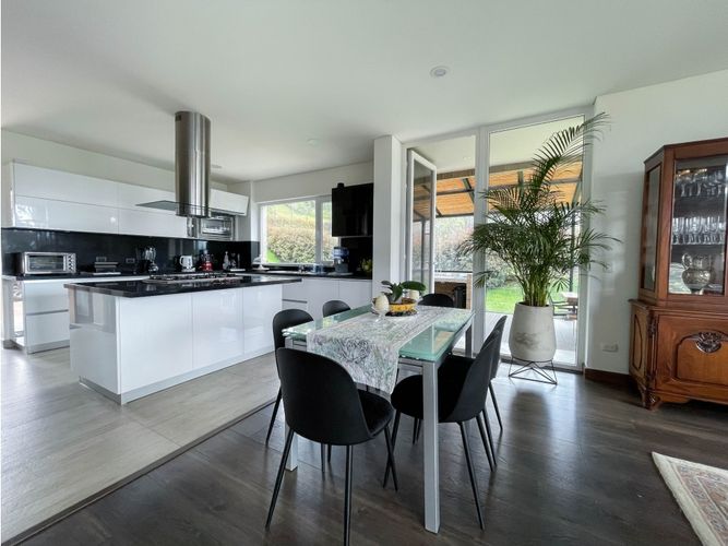 Casa de 4 alcobas en venta en Mercenario, Chía, 410 m² · foto 6 de 24