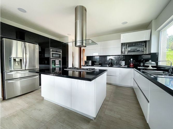 Casa de 4 alcobas en venta en Mercenario, Chía, 410 m² · foto 8 de 24