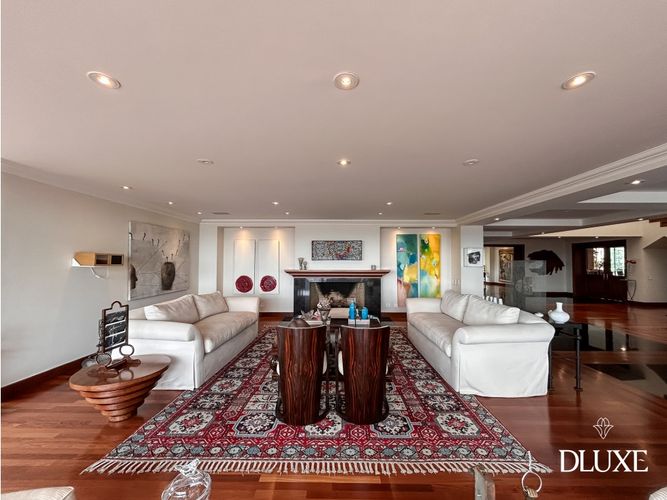 Apartamento de 4 alcobas en venta en Los Rosales, Bogotá, 730 m² · foto 2 de 24