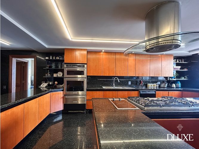 Apartamento de 4 alcobas en venta en Los Rosales, Bogotá, 730 m² · foto 18 de 24