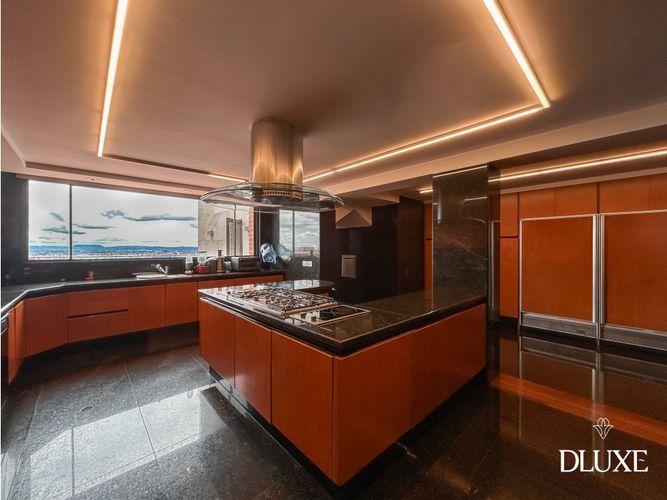 Apartamento de 4 alcobas en venta en Los Rosales, Bogotá, 730 m² · foto 19 de 24