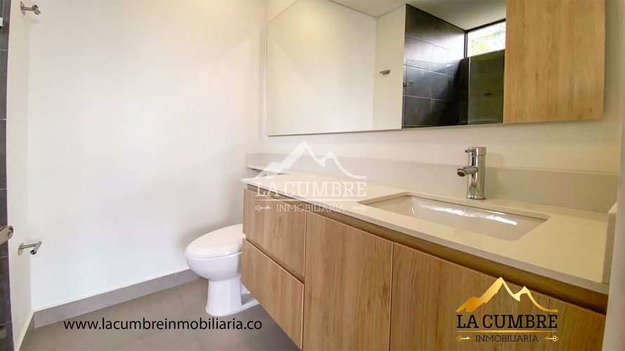 Apartamento de 3 alcobas en arriendo en La Calera, Medellín, 127 m² · foto 9 de 18