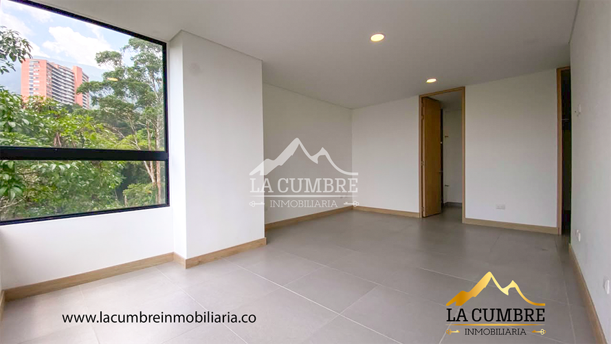 Apartamento de 3 alcobas en arriendo en La Calera, Medellín, 127 m² · foto 11 de 18