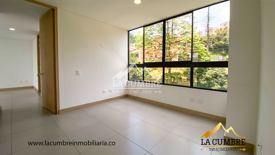 Apartamento de 3 alcobas en arriendo en La Calera, Medellín, 127 m² · foto 12 de 18