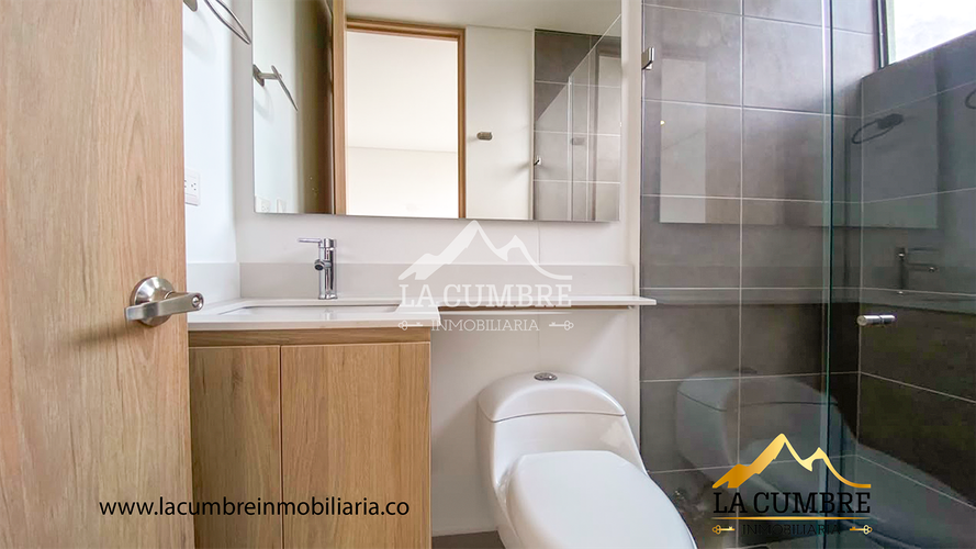 Apartamento de 3 alcobas en arriendo en La Calera, Medellín, 127 m² · foto 14 de 18