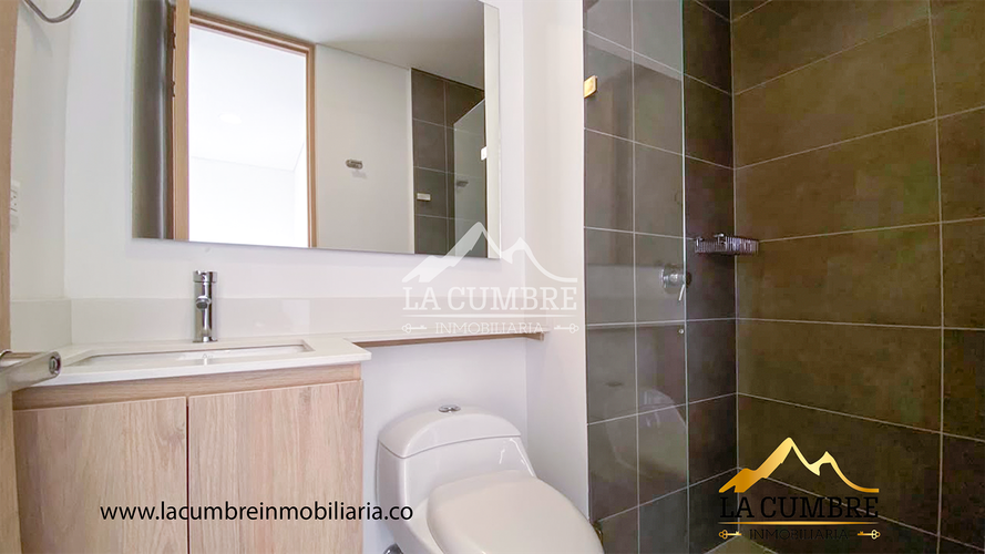 Apartamento de 3 alcobas en arriendo en La Calera, Medellín, 127 m² · foto 16 de 18