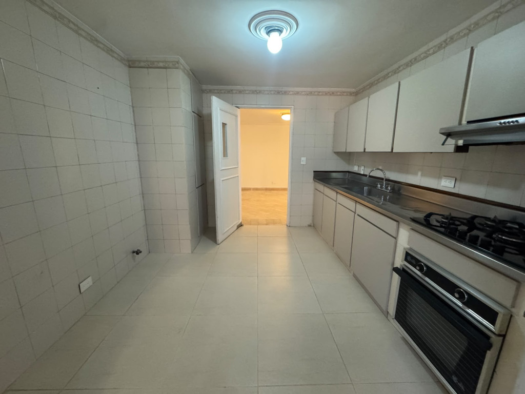 Apartamento en arriendo en Santa Maria De Los Angeles, Medellín · foto 4 de 16