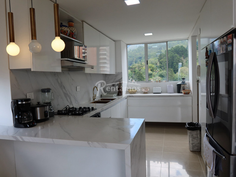 Apartamento en arriendo en El Poblado, Medellín · foto 13 de 22