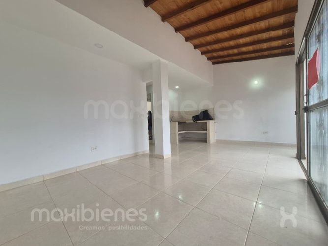 Apartamento de 5 alcobas en venta en El Carmen De Viboral, El Carmen de Viboral, 190 m² · foto 4 de 24