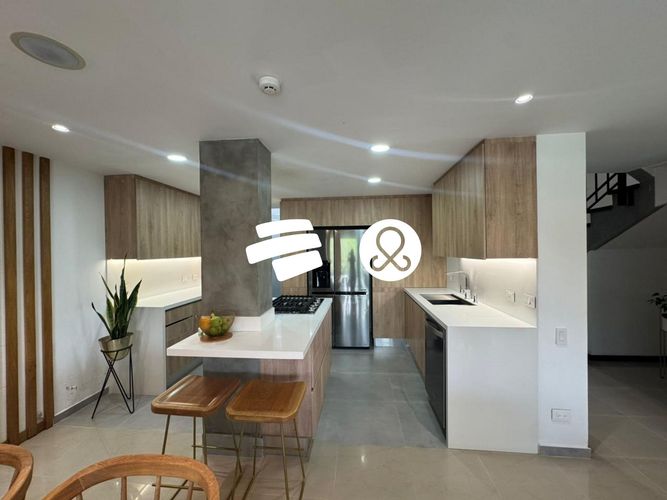 Casa de 4 alcobas en venta en Canto De Luna, Envigado, 267 m² · foto 2 de 24