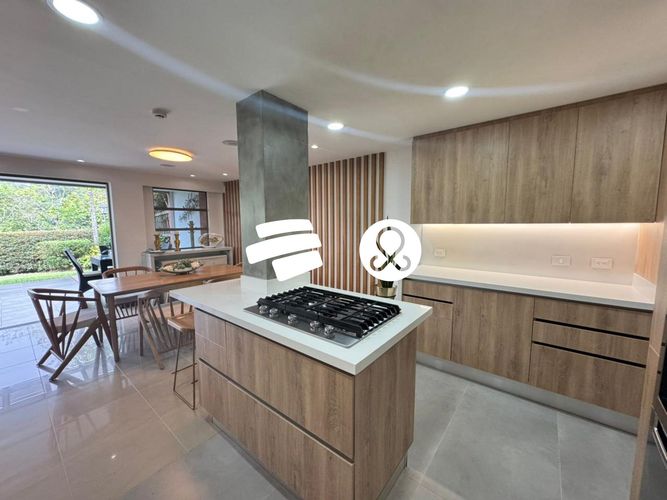 Casa de 4 alcobas en venta en Canto De Luna, Envigado, 267 m² · foto 4 de 24