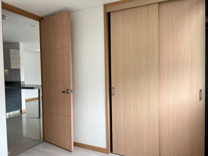 Apartamento de 2 alcobas en arriendo en El Poblado, Medellín, 84 m² · foto 10 de 16