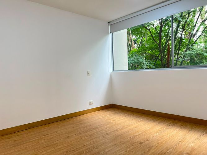Apartamento de 2 alcobas en arriendo en El Poblado, Medellín, 84 m² · foto 14 de 16