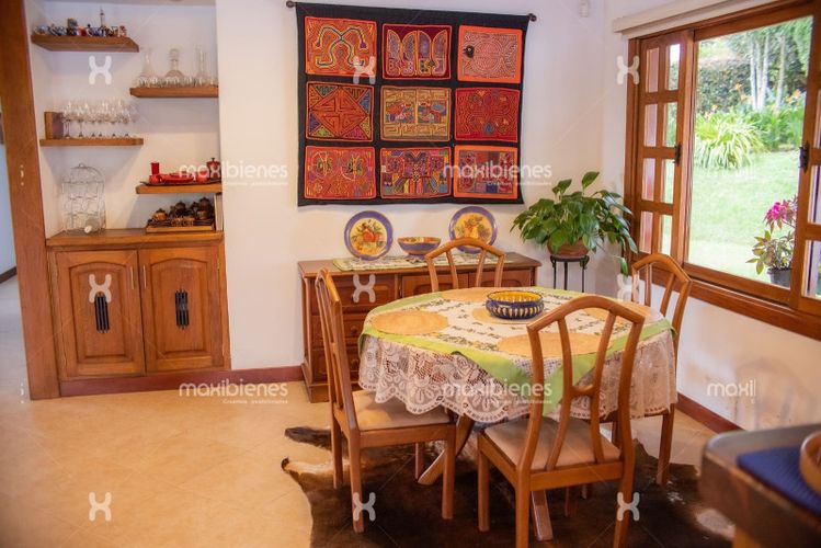 Casa de 4 alcobas en venta en Santa Ana, Rionegro, 200 m² · foto 4 de 16