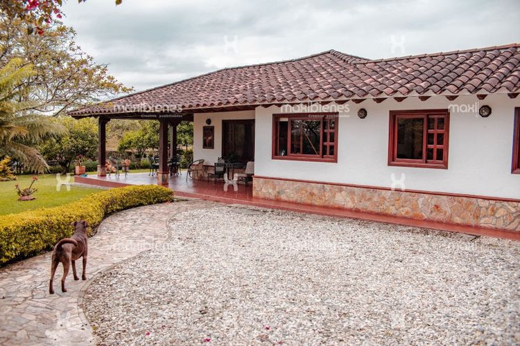 Casa de 4 alcobas en venta en Santa Ana, Rionegro, 200 m² · foto 12 de 16