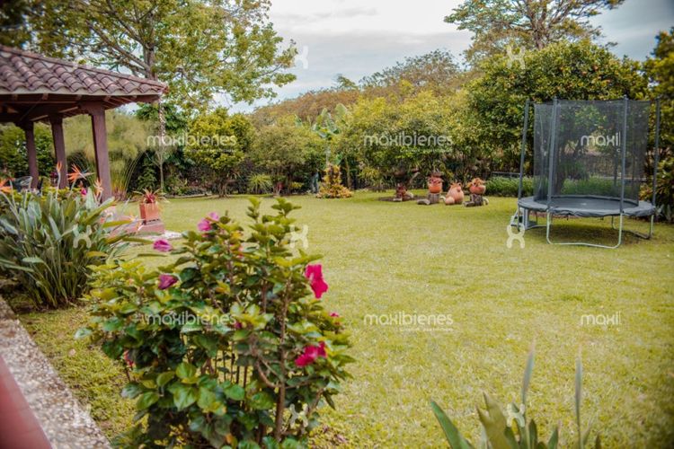 Casa de 4 alcobas en venta en Santa Ana, Rionegro, 200 m² · foto 14 de 16