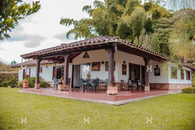 Casa de 4 alcobas en venta en Santa Ana, Rionegro, 200 m² · foto 16 de 16