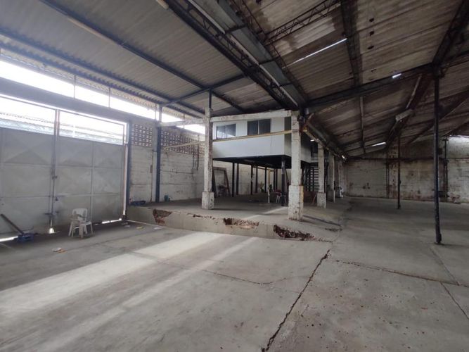 Bodega en arriendo en Las Estrellas, Barranquilla, 1350 m² · foto 4 de 9