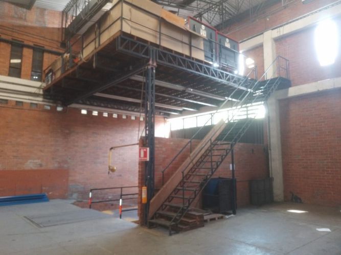 Bodega en venta en Los Naranjos, Itagüí, 3900 m² · foto 2 de 9