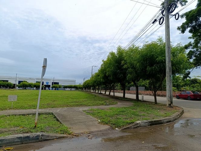 Lote en venta en Urb. Rosendo Garces, Montería, 1600 m² · foto 2 de 12